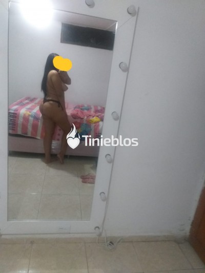hola-papi-soy-una-rica-costena-me-encanta-chupar-verga-bien-rico-me-encanta-el-anal-lo-tengo-apretadito