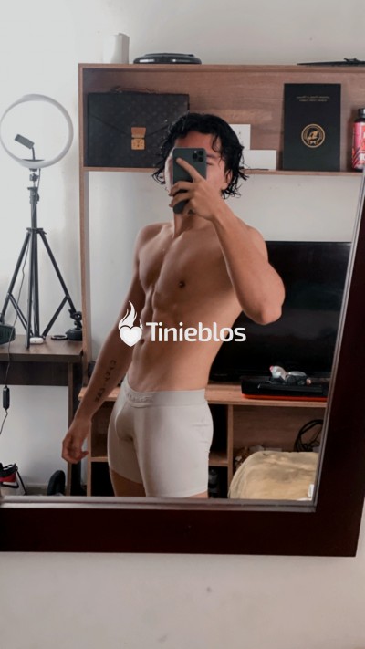 joven-de-18-en-busca-de-generar-contenido-y-monetizar-su-canal-de-pornhub