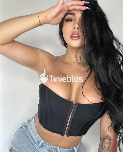 hola-soy-sharon-una-chica-complaciente-jovencarinosa-me-facina-cumplir-fetiches-y-fantasias-sexuales